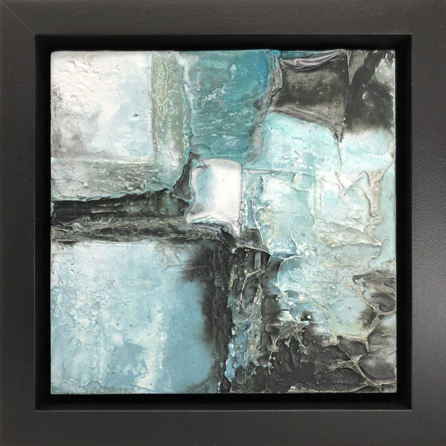 Mini, no 732 (t.encadré), de l'artiste Isabel Picard, Techniques mixtes sur bois, Création unique, dimension : 8 x 8 po de largeur