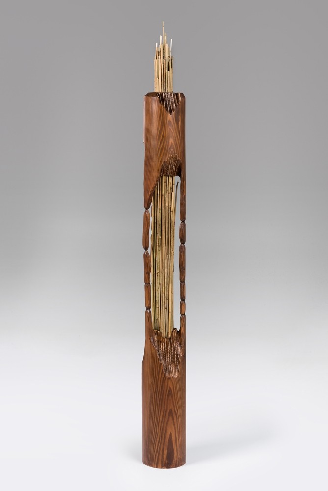 Coeur filandreux, de l'artiste Bernard Hamel, Sculpture, Bois et phragmites, dimension : 6 x 6 x 50 po hauteur