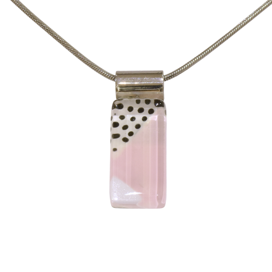 Collier rectangle, no 20, de l'artiste Azurine, Peint à la main, Chaîne 18 po en acier inoxydable, Matière première : verre, cuisson au four