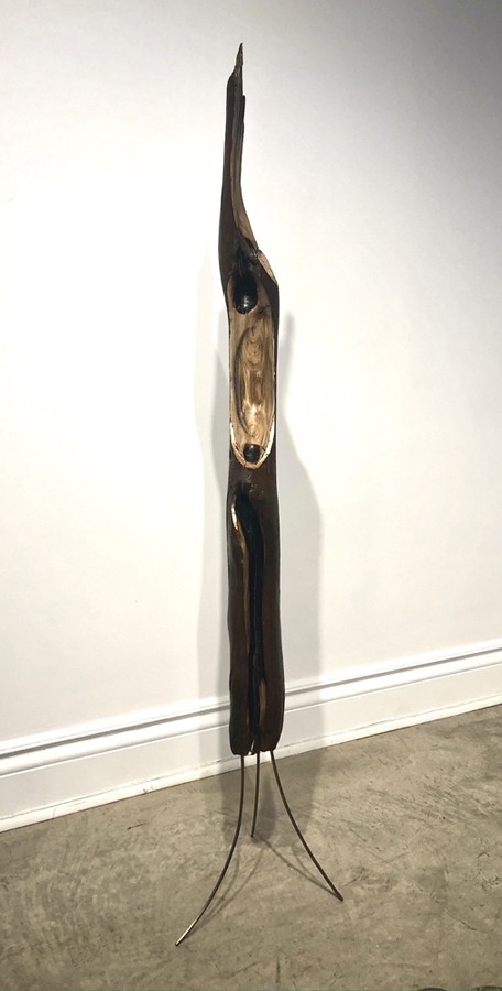 Épave, no 7, de l'artiste Bernard Hamel, Sculpture, Érable et acier inoxidable, dimension : 48.75 po hauteur x 12 po x 9 po, vue A