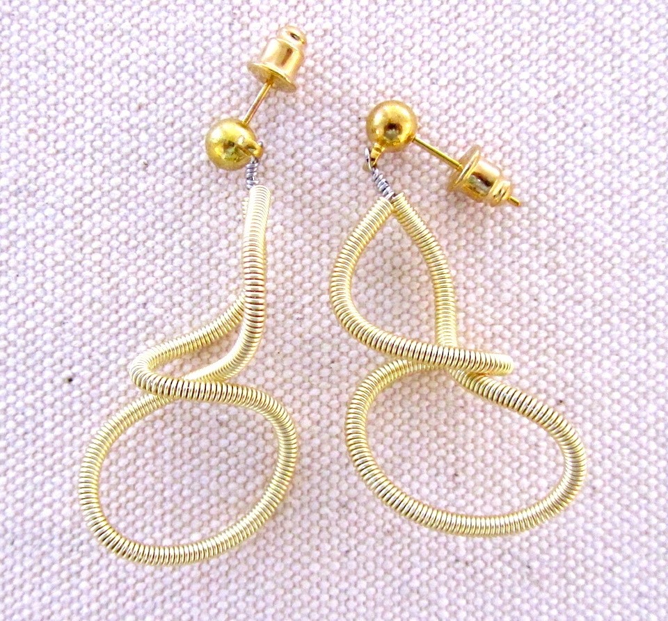 Boucles d'oreilles LIANE, no 97, de l'artiste Sandrine Giraud