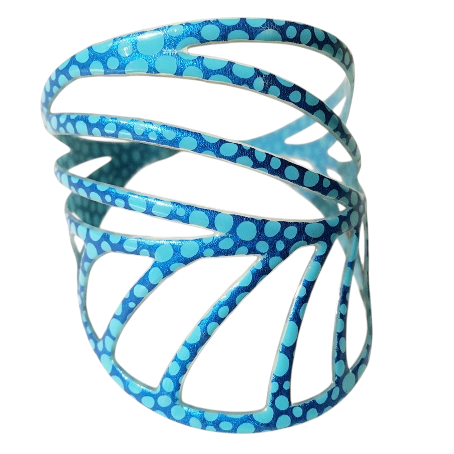 Bracelet Peuplier (multi bleus), no 53, de l'artiste Molusk, Longueur 6.75 pouces, Bijou d'inspiration aquatique souple et léger fait de PVC coloré qui épouse la forme du corps à la manière d’un tatouage