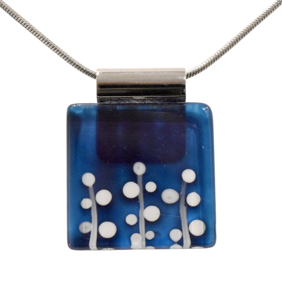 Collier carré 1 pouce, no 52, de l'artiste Azurine, Peint à la main, Chaîne 18 po acier inoxydable, Matière première : verre, cuisson au four