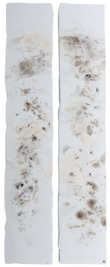 Entre ciel et terre (diptyque), de l'artiste Stéphanie Vallières, Mediums mixtes : Résine sur styromousse, Création unique, Format total de l'oeuvre : 57 x 22 pouces de largeur et 1 po de profondeur
