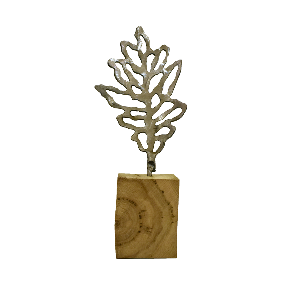 Feuille de chêne, o-4, de l'artiste Danny Perkins, Sculpture, métal et bois, Dimension : 11.5 x 4.5 x 2.5 po