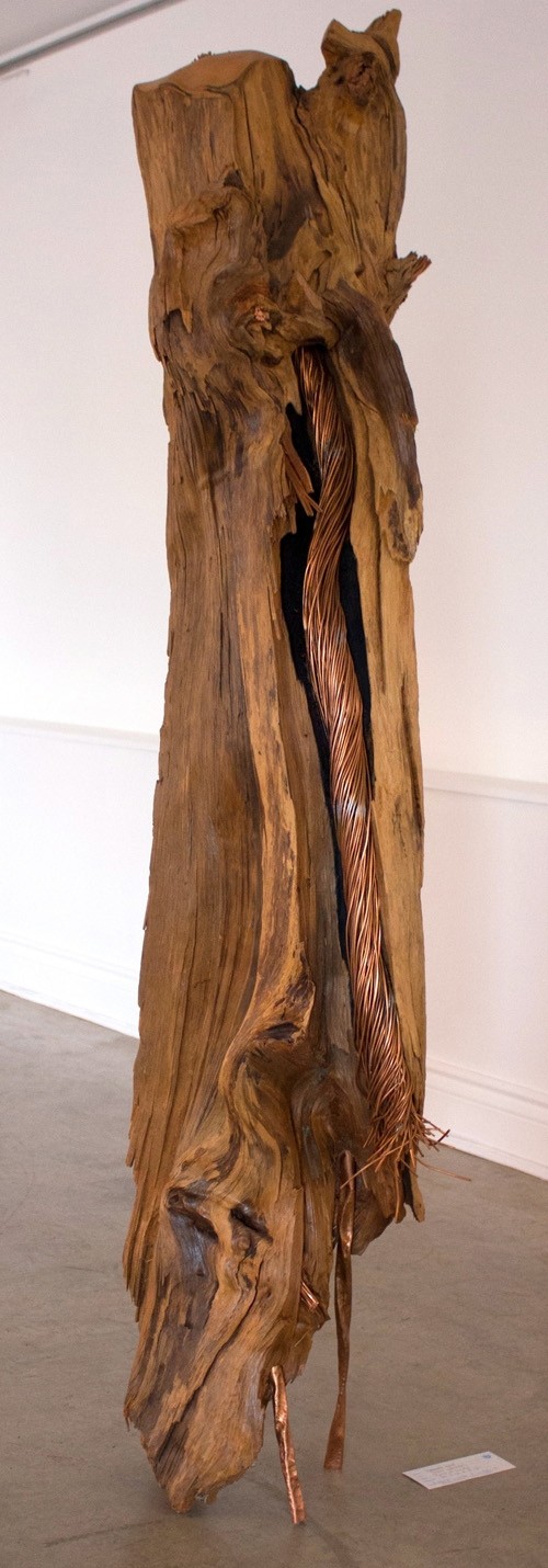 Filon (grande), de l'artiste Bernard Hamel, Sculpture, bois et cuivre, Création unique, dimension : 152 x 30 x 30 cm