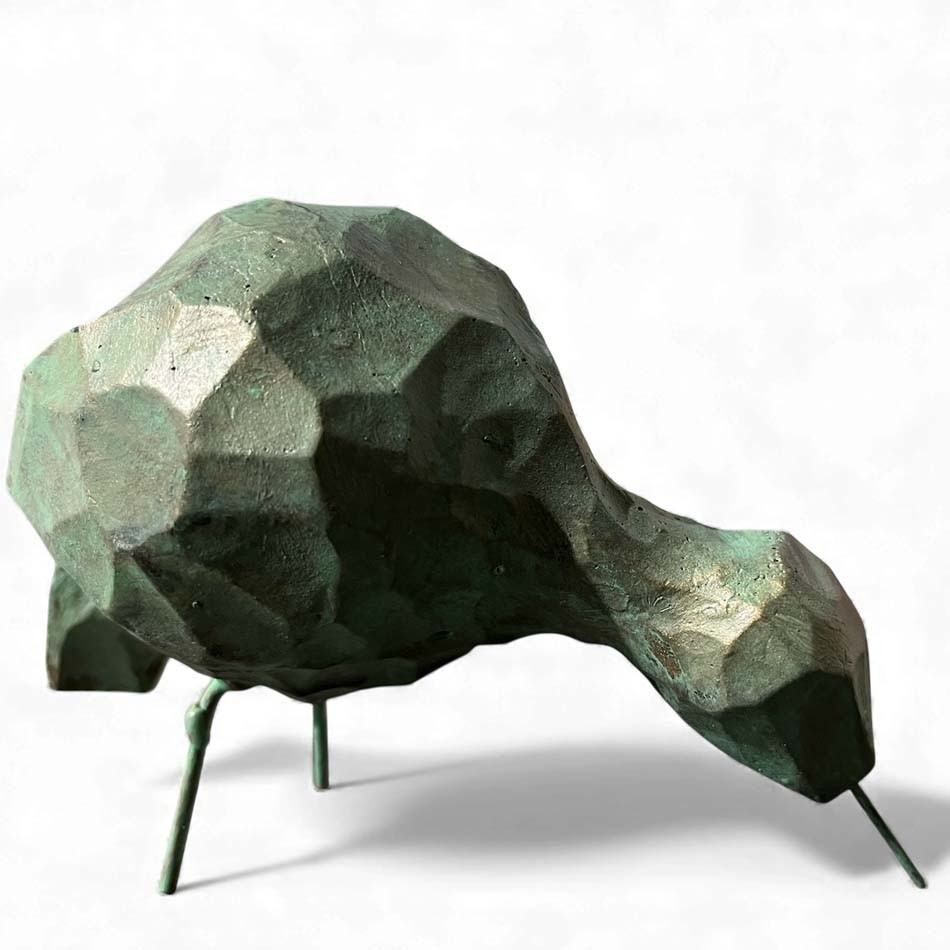 Grand oiseau de rivage, no 42, de l'artiste Bernard Hamel, Sculpture, Hydrostone, pattes d'acier, Création unique, dimension : 4 x 6 x 3 po