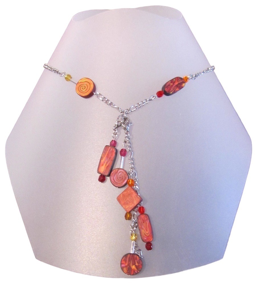 Collier, Breloks Assymétrik, no 70, de l'artiste Sophiori, Bijou contemporain coloré, fait à la main, Matière première : pâte de polymère, de la création jusqu'à l'assemblage final