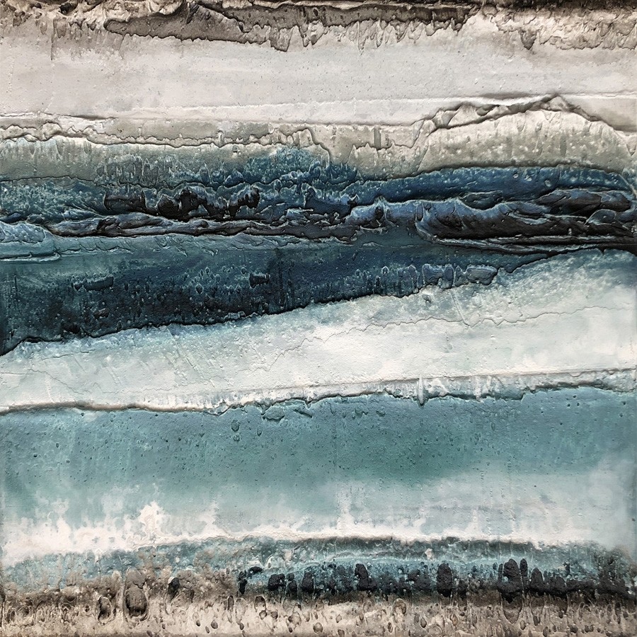 Accalmie V, no 0720 , de l'artiste Isabel Picard, Techniques mixtes sur bois, Création unique, dimension : 16 x 16 po de largeur
