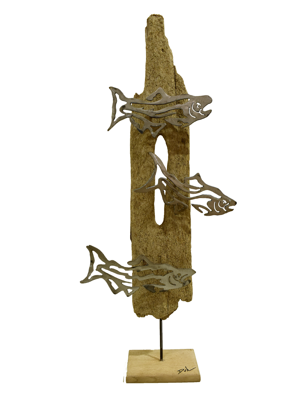 Journée de natation, o-29, de l'artiste Danny Perkins, Sculpture, métal et bois de mer, Dimension : 34 x 14 x 5  po