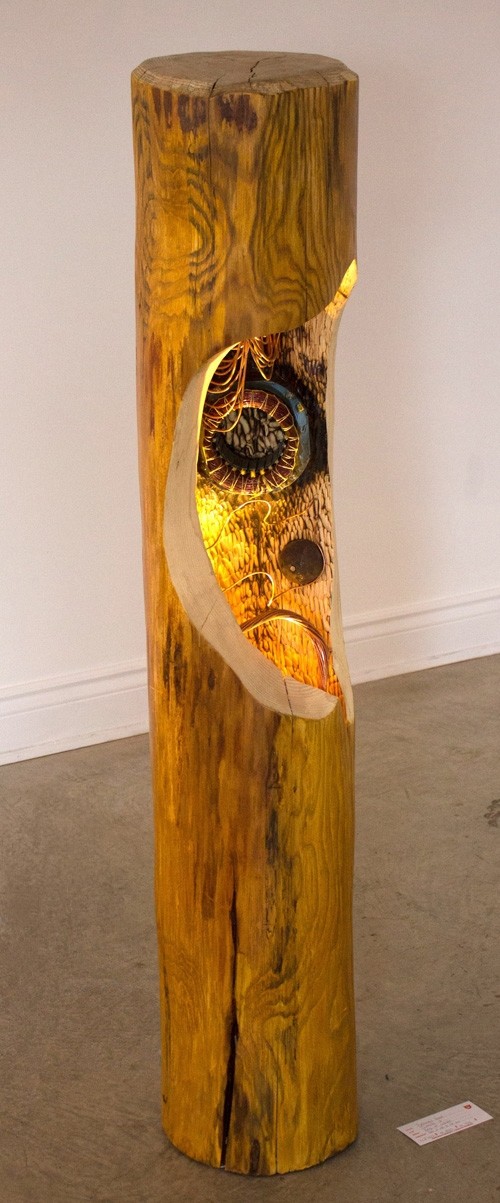 Jumelle 2 (moteur), de l'artiste Bernard Hamel, Sculpture, bois et cuivre, Création unique, dimension : 152 x 20 x 20 cm