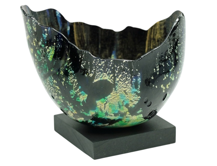 La grande illusion, de l'artiste Lucie Martineau (Enora), Sculpture, Verre et bois, Création unique, dimension : 3.75 x 5.5 x 4 po