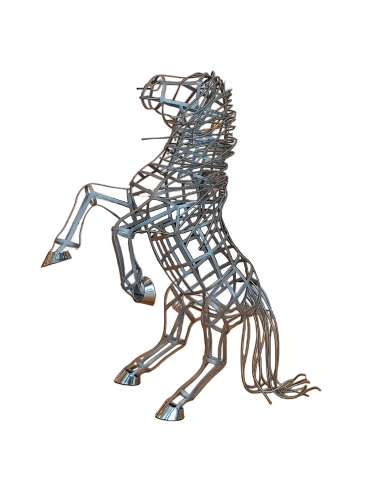 Les VII, cheval no 5, de l'artiste Mathieu Isabelle, Sculpture, acier inoxydable, dimension : 42 pouces de hauteur