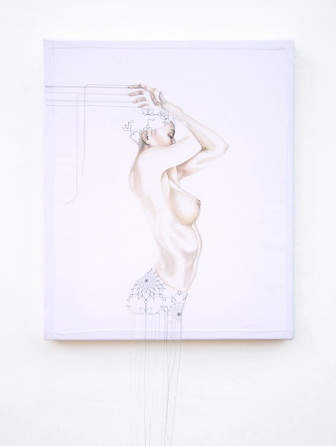 Nude II, de l'artiste Marie-Pierre Lortie, Oeuvre Encre, fil à broder sur soie, Création unique, dimension 24 x 20 pouces de largeur