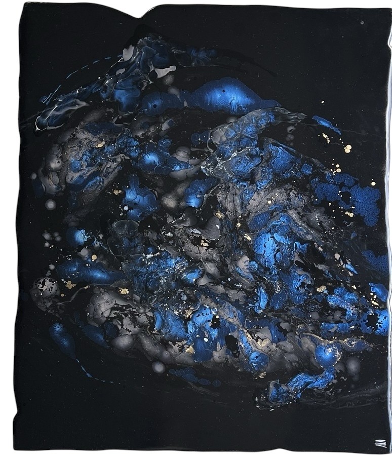 OM (Home), de l'artiste Stéphanie Vallières, Mediums mixtes sur styromousse, Création unique, Format de l'oeuvre : 47.5 x 40 pouces de largeur, 1 po de profondeur