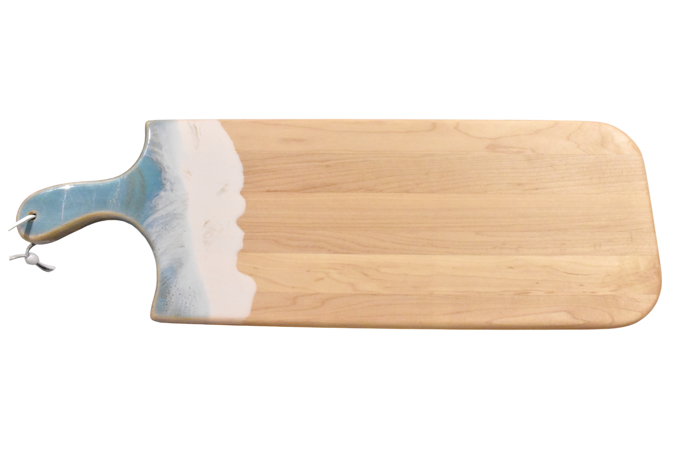 Planche à découper, moyenne, no 7, Bleu ciel et blanc, de l'artiste Julie Marcotte, Matériaux, Érable, résine alimentaire et huile de pépin de raisin, dimension : 3/4 x 8 x 24 pouces