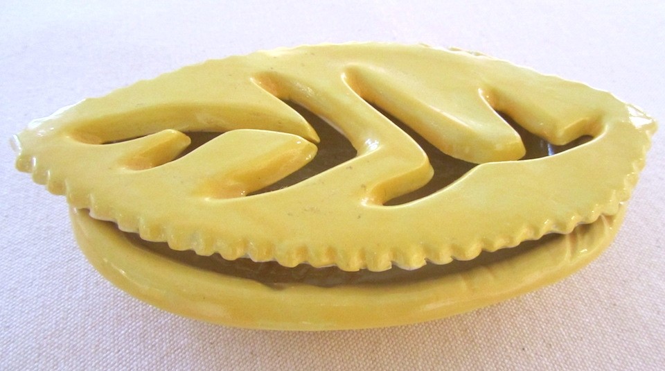 Porte-savon Feuille, jaune (2 pièces), de l'artiste Oasis Douceur, Pièce faite en céramique, vue A