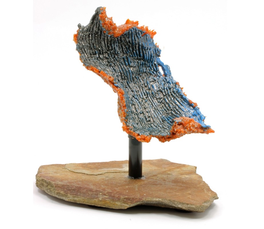 Réveil de la terre, de l'artiste Lucie Martineau (Enora), Sculpture, Verre, cuivre et pierre, Création unique, dimension : 8.5 x 10 x 8 po