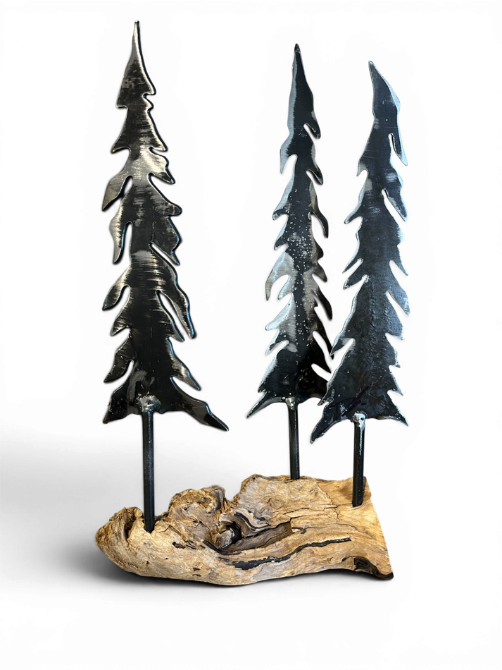 Sapins, o-47, de l'artiste Danny Perkins, Sculpture, acier et bois, Dimension : 13.25 x 2 x 7.75 po