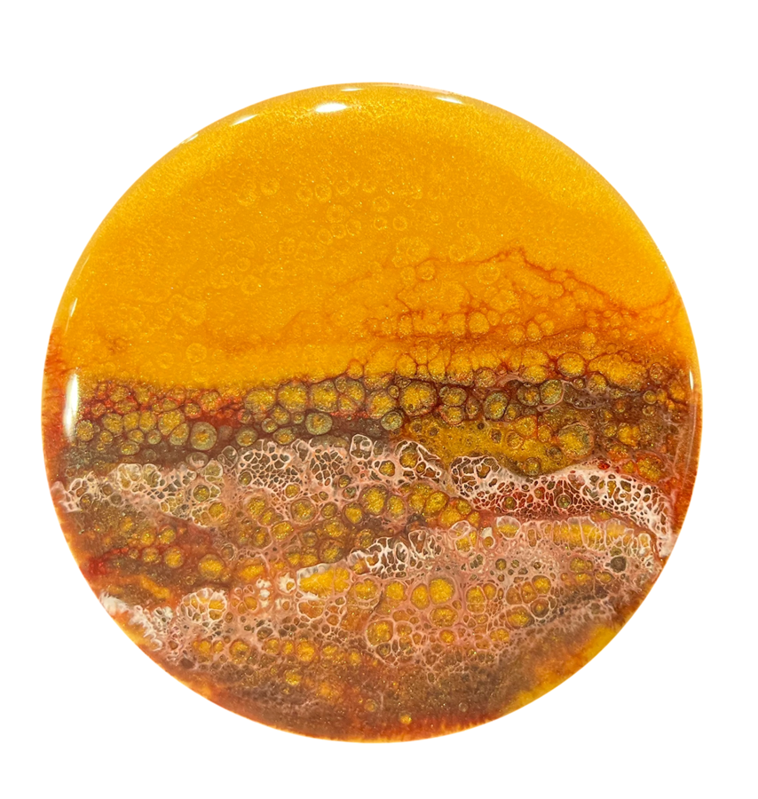 Sous-verre, JAUNE et OR, de l'artiste Julie Marcotte, Matériaux, Bouleau, résine alimentaire, dimension : rond, diamètre 10 cm ou 3.9 po, diamètre