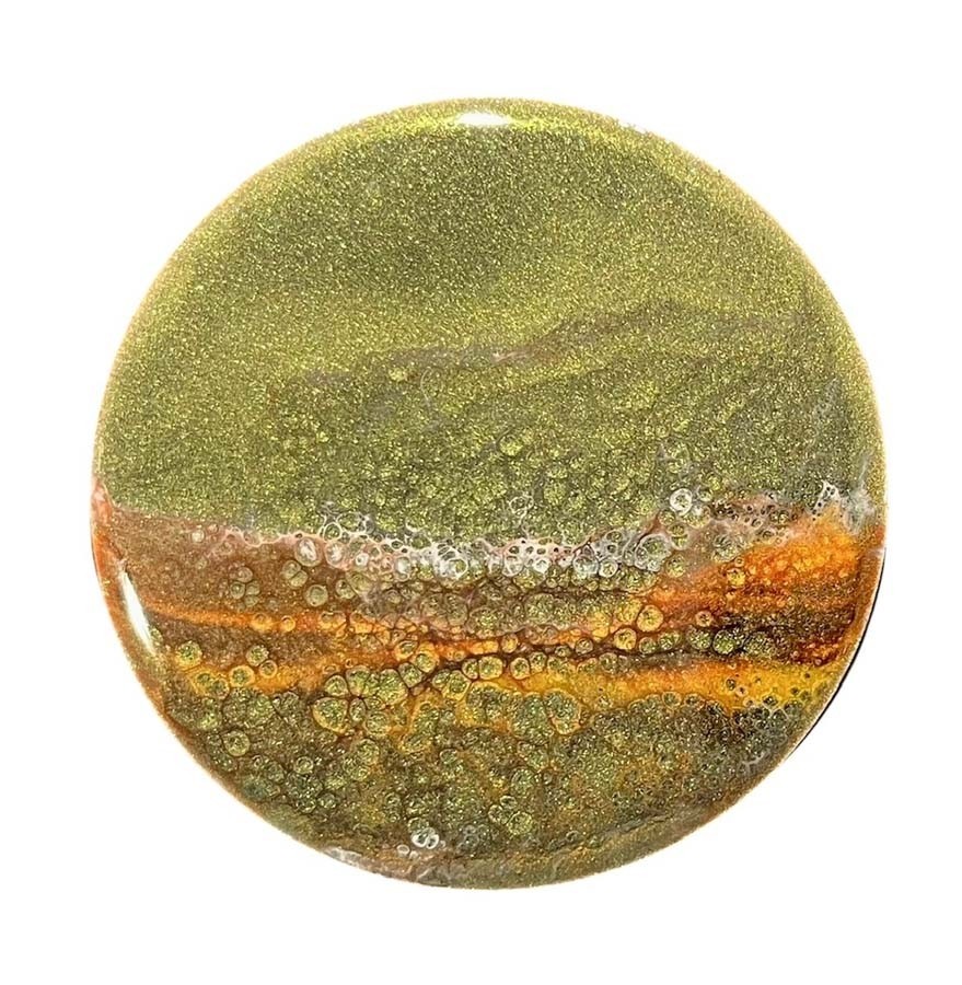 Sous-verre, VERT et OR, de l'artiste Julie Marcotte, Matériaux, Bouleau, résine alimentaire, dimension : rond, diamètre 10 cm ou 3.9 po, diamètre
