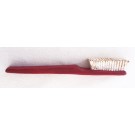 Aimant, Brosse à dents (rouge), de l'artiste Alexandre Tardif, Décoration à placer sur une surface métallique, pièce faite de bois, tilleul