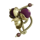 Bague, no 62, de l'artiste Sandrine Giraud, Couleur, argent, gris et violet. Ce bijou marie avec élégance la grâce et l’originalité des lignes.