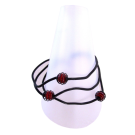 Bracelet LIANE EN CAGE, no 60, de l'artiste Sandrine Giraud, Ce bijou marie avec élégance la grâce et l’originalité des lignes résolument contemporaines. longueur de 8 pouces, vue B