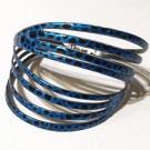 Bracelet Vague, no 10, de l'artiste Molusk, Longueur 6.5 pouces, Bijou aquatique souple et léger fait de PVC coloré qui épouse la forme du corps à la manière d’un tatouage