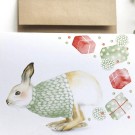 Carte de souhaits 4x5 po, -- Lapin Noël --, de l'artiste Katrinn Pelletier, dimension : 4.25 x 5.5 pouces largeur, sans texte, avec enveloppe  Vous pouvez inscrire votre message à l'intérieur.  Carte vendue à l'unité