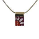 Collier mini carré, no 65, de l'artiste Azurine, Peint à la main, Chaîne 18 po acier inoxydable, Matière première : verre, cuisson au four