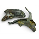 Far West (2 pièces) Panthère et Cerf, de l'artiste Pierre Paquet, Sculpture, Bois de grève, Dimension : Panthère 4 H x 7 x 11 L po et Cerf 12 H x 4 x 14 L po