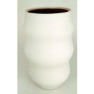 Vase, # 1 (intérieur rouge), de l'artiste Elizabeth Hamel, medium : céramique porcelaine blanche, pièce vendue à l'unité