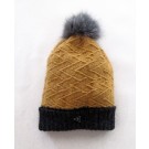 Tuque Dawson, no 34, de l'artiste Irèna Geerts, Création québécoise faite à la main. Modèle garni d'un pompon de fourrure recyclée et de laine alpaga à 100 %.