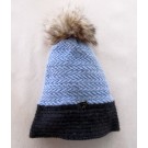 Tuque tissée, no 5, de l'artiste Irèna Geerts, Création québécoise faite à la main. Modèle garni d'un pompon de fourrure recyclée et de laine alpaga à 100 % %, vue A