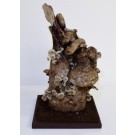 Main fongique, de l'artiste Raphaëlle Bitar, Sculpture, Plâtre et végétaux divers, dimension : 7 x 4.5 x 4 pouces