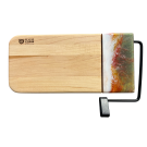 Planche à fromage, no 58, Vert / Orange / Jaune / Blanc, de l'artiste Julie Marcotte, Matériaux, Érable, résine alimentaire et huile de pépin de raisin, dimension : 3/4 x 5 3/4 x 12 po