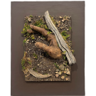 Sous la peau du vivant, de l'artiste Raphaëlle Bitar, Sculpture, Plâtre et végétaux divers, dimension : 14 x 11 pouces