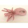Fleur Anémone rose vendue séparément, de l'artiste Véronique Martel, dimension : 4 à 5 pouces de longueur, Peut être légèrement différente de la photo présentée, Faisait partie de l'ensemble 'L'épicier du coin ...', Faïence grès pigment émail, vue A