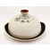 Beurrier (poignée rouge), de l'artiste Elizabeth Hamel, medium : céramique porcelaine blanche, dimension : 3.25 po haut x 6 po de diamètre