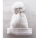 Tuque tissée, no 4, de l'artiste Irèna Geerts, Création québécoise faite à la main. Modèle garni d'un pompon de fourrure recyclée et de laine alpaga à 100 % %, vue B